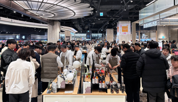 신세계백화점 대구점 교촌 팝업행사 현장 모습. 교촌 제공 [뉴스락]