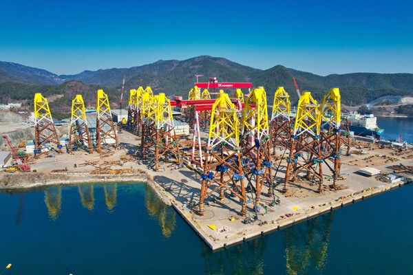 SK오션플랜트 야드 전경 해상풍력 하부구조물(재킷) 모습. SK오션플랜트 제공 [뉴스락]