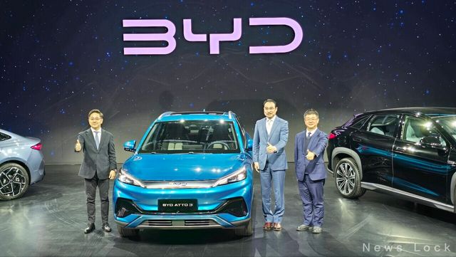 (왼쪽부터) 조인철 BYD코리아 승용부문 대표, 류쉐량 BYD 아시아태평양 자동차 영업사업부 총경리,&nbsp;딩하이미아오 BYD코리아 대표. 사진 이윤석 기자 [뉴스락]