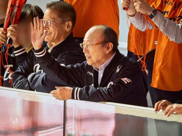 김승연 한화그룹&nbsp;회장이 지난 11일&nbsp;대전 한화생명 볼파크를 방문했다. 사진 한화그룹 [뉴스락]