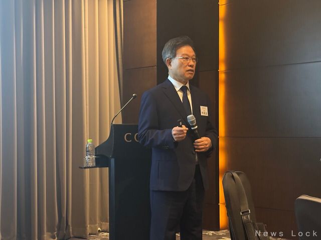 박태교 인투셀 대표가 28일 서울 여의도 콘래드 호텔에서 기자간담회에서 발표를 하고 있다.&nbsp; 사진=신동훈 기자 [뉴스락]