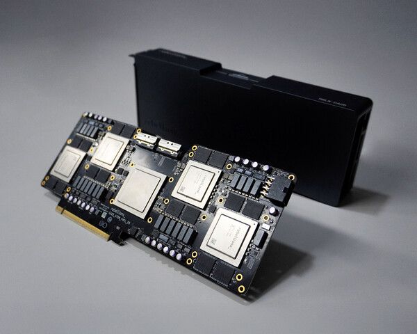 리벨리온의&nbsp;NPU&nbsp;아톰 맥스(ATOM-Max). SKT 제공 [뉴스락]