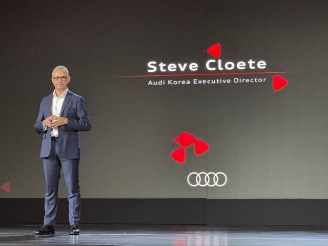 스티브 클로티 아우디 코리아 사장이&nbsp;'더 뉴 아우디 A5'와 '더 뉴 아우디 Q5'의 미디어 런칭 행사에서 발표를 하고 있다. 사진=강동완 기자 [뉴스락]