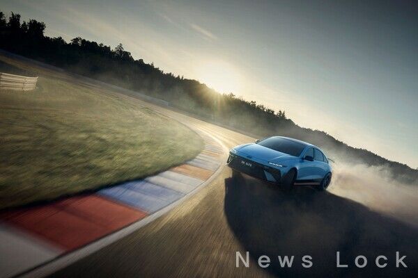 현대차 고성능 브랜드 N은 10일 영국 최대 자동차 축제인 ‘2025 굿우드 페스티벌 오브 스피드’에서 아이오닉 6 N을 전 세계에 처음 공개했다. 현대자동차 제공 [뉴스락]