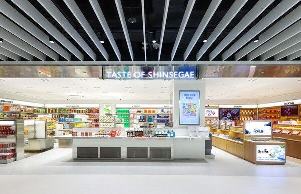 신세계면세점이 명동점&nbsp;11층을 K-컬처 복합 쇼핑 공간으로 전면 리뉴얼했다. 신세계면세점 제공 [뉴스락]