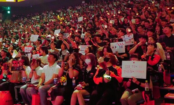 농심이 지난 27일&nbsp;인천 영종도 인스파이어 아레나에서 열린 e스포츠 경기 '2025 LCK 로드쇼'에 직원 가족 200명을 초청하는 패밀리데이 행사를 진행했다. 농심 제공 [뉴스락]