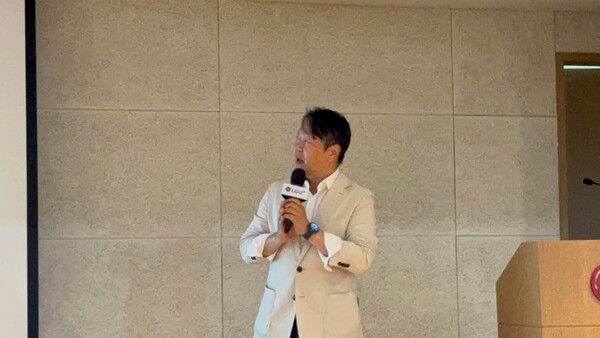 강봉수 품질혁신센터장이 인사말을 통해 'AI기반 고객 불편 예측 및 선제 조치 시스템'을 소개하고 있다. 사진=김도연 기자 [뉴스락]