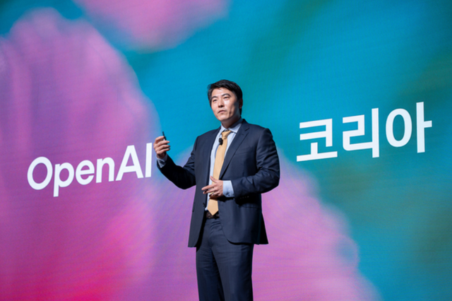 제이슨 권 오픈AI 최고전략책임자(CSO)가 10일 서울 광진구 파이팩토리 스튜디오에서 열린 ‘오픈AI 코리아’ 공식 출범 기자간담회에서 발언하고 있다. 오픈AI 코리아 제공 [뉴스락]