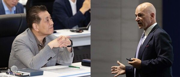 장인화 포스코그룹 회장이 22일 포스코 송도 글로벌R&D센터에서 열린 2025 포스코포럼에서 기조강연자인 앤드류 맥아피(Andrew McAfee) MIT 경영대학원 교수와 대화를 나누고 있다. 포스코그룹 제공 [뉴스락]