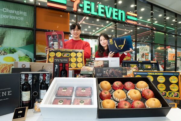 세븐일레븐이&nbsp;다가오는&nbsp;설&nbsp;명절을&nbsp;맞아&nbsp;만물상으로&nbsp;변신한다. 세븐일레븐 제공 [뉴스락]