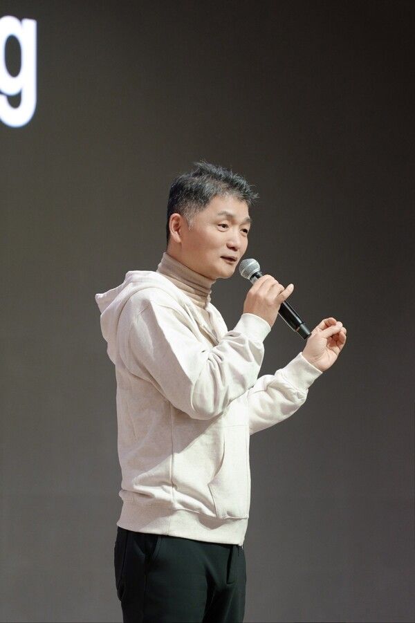 김범수 미래이니셔티브 센터장 신입 크루 현장 방문. 카카오 제공 [뉴스락]