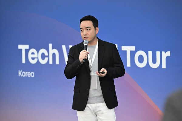 르노 테크 월드 투어에서 발표하고 있는 티맵모빌리티 박서하 부사장. 티맵모빌리티 제공 [뉴스락]