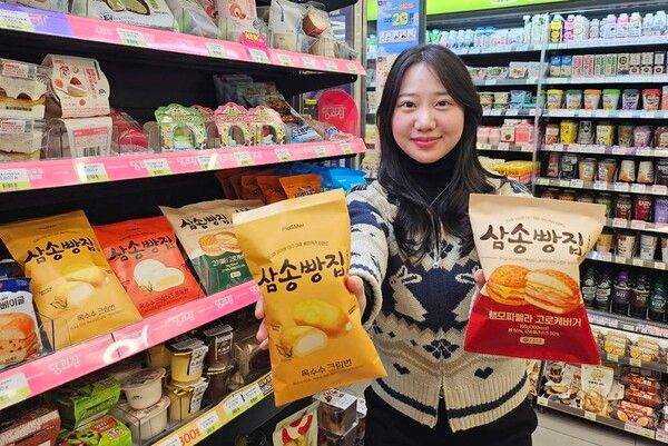 CU가 이달 대구의 유명 베이커리 ‘삼송빵집’과 콜라보한 차별화 빵을 선보인다. CU 제공 [뉴스락]