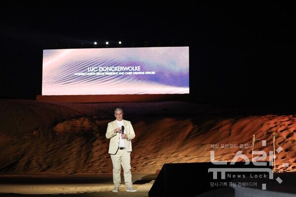 루크 동커볼케 현대차그룹 글로벌디자인본부 최고 디자인책임자(CDO) 겸 최고 크리에이티브 책임자(CCO) 사장이 엑스 스콜피오 콘셉트를 설명하고 있다. 사진=현대자동차그룹 [뉴스락]