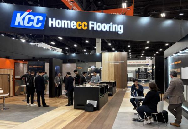 'TISE 2026' 전시회 홈씨씨 부스 전경. KCC글라스 제공 [뉴스락]