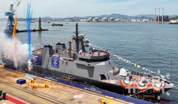 HD현대중공업이 인도한 2,400톤급 필리핀 원해경비함 1번함 ‘라자술라이만’함. 사진=HD현대중공업 [뉴스락]