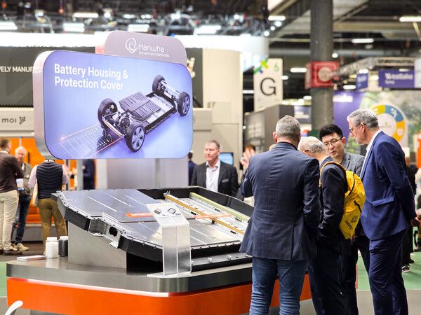 한화첨단소재는 3월 10일부터 12일까지 프랑스 파리에서 개최되는 JEC WORLD 2026에 참가해 글로벌 완성차 업체들과의 협력을 확대한다. 사진 한화첨단소재 [뉴스락]