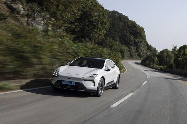 폴스타 4 주행모습. 사진 폴스타코리아 [뉴스락]