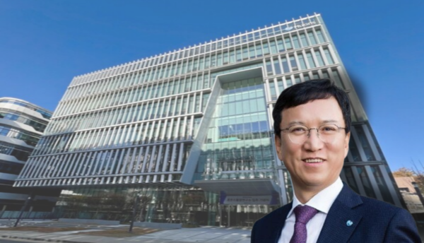 윤성태 휴온스그룹 회장. 휴온스 제공 [뉴스락]