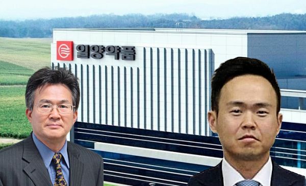 정도언 일양약품 회장과 오너3세 정유석 일양약품 부사장. 사진=일양약품 [편집/뉴스락]