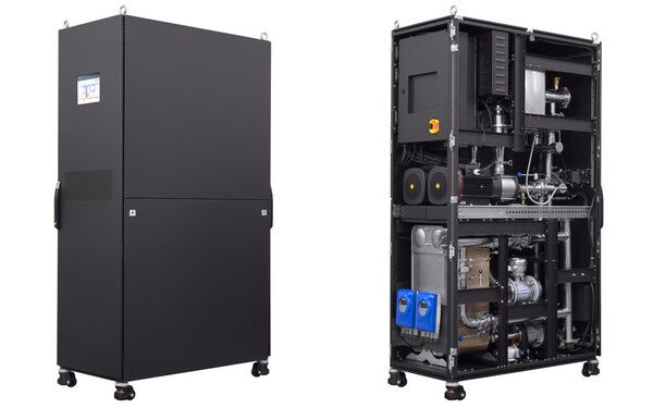 국내 최초로 엔비디아(NVIDIA) 인증을 획득한 LG전자의 600kW급 냉각수 분배 장치(CDU). AI 데이터센터의 고성능 서버에서 발생하는 열을 직접 식혀주는 액체냉각 시스템의 핵심 설비로, 정밀한 온도 제어와 신뢰성을 바탕으로 고성능 AI칩의 열을 효과적으로 관리한다. 사진=LG전자 [뉴스락]