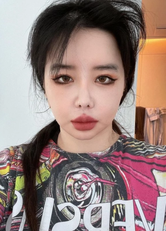 박봄 인스타그램