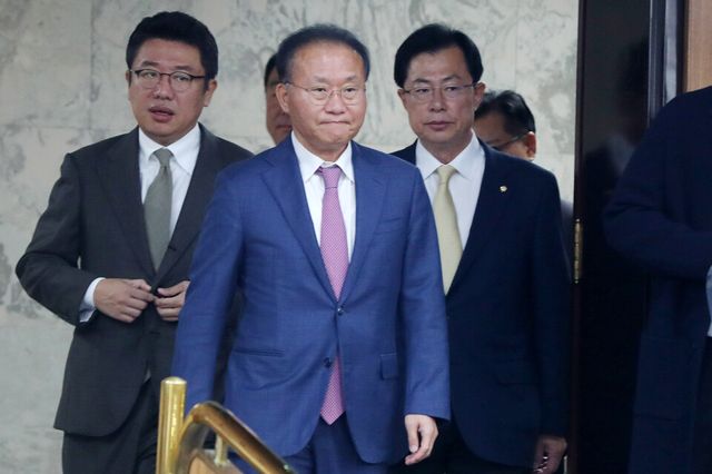 윤재옥 국민의힘 원내대표가 27일 오전 서울 여의도 국회에서 국정감사 대책회의에 참석하고 있다. [사진제공=뉴시스]