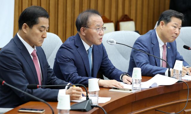 윤재옥 국민의힘 원내대표가 13일 오전 서울 여의도 국회에서 열린 원내대책회의에서 발언하고 있다. [사진제공=뉴시스]