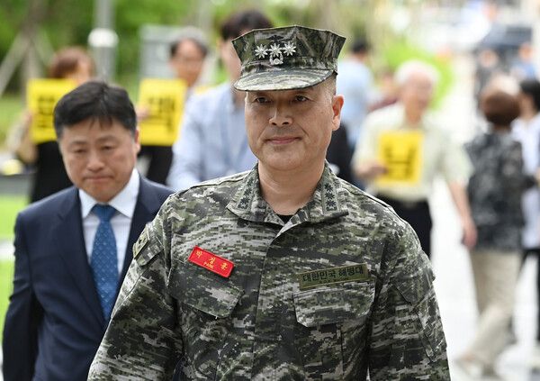 '고(故) 채 상병 사망 원인 수사 외압' 의혹을 제기한 박정훈 전 해병대 수사단장(대령)이 8일 고위공직자범죄수사처(공수처) 조사를 받는다. 사진은 지난 4일 보직해임 집행정지 신청 심문기일에 출석하고 있는 박 전 단장의 모습. [사진제공=뉴시스]<br>