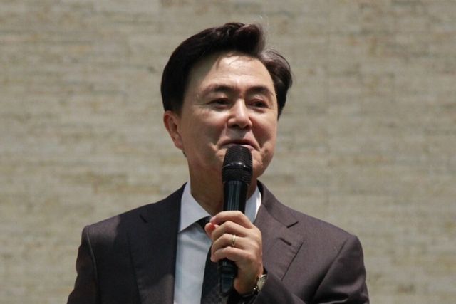 김태흠 충남지사가 23일 서울 대방동 공군호텔에서 열린 ‘새로운 미래를 준비하는 모임’ 초청 포럼에서 강연하고 있다. ©투데이신문