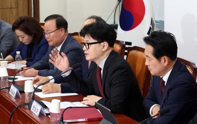 국민의힘 한동훈 대표가 국회에서 열린 최고위원회의에서 발언을 하고 있다. [사진출처=뉴시스]