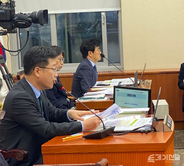 더불어민주당 안호영 의원이 25일 국회 환노위 국정감사에서 질의를 하고 있다. ⓒ투데이신문