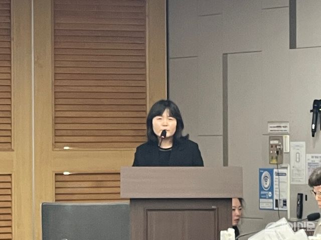 13일 국회 제3세미나실에서 열린 해상풍력 제도 마련을 위한 토론회에서 백옥선 부산대학교 법학전문대학원 교수가 발표하고 있다. ⓒ투데이신문