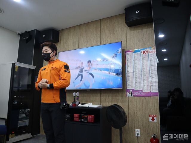 지하 노래방 시설을 구현해 놓은 체험 공간. ⓒ투데이신문