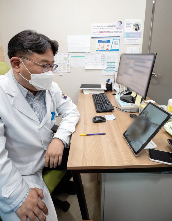 비대면진료 시범운영 장면 [사진출처=뉴시스]