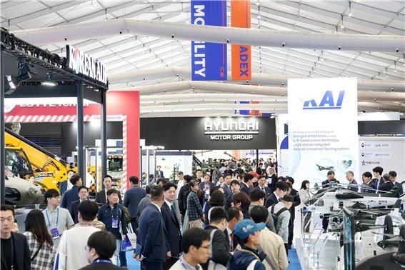 지난 10월 충남 계룡대에서 KADEX 2024가 열리고 있다. [사진출처=뉴시스]