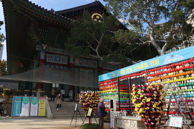 2025학년도 대학수학능력시험 9일 전인 5일 서울 종로구 조계사의 모습. ⓒ투데이신문