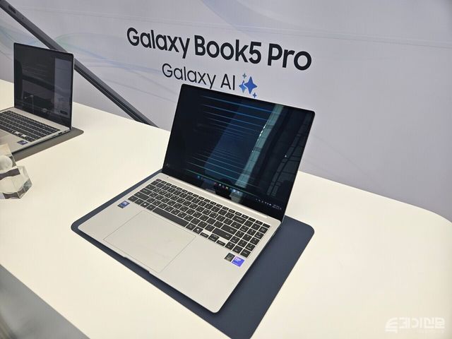 삼성전자에서 12일 공개한 '갤럭시 북5 Pro'는 사용자의 AI 사용 경험을 강화했다.&nbsp;＠투데이신문