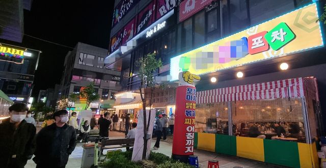 2016년과 마찬가지로 탄핵 완료되기 전까지 소비 심리가 위축될 가능성이 높아 업계의 시름이 깊다. [사진 출처=뉴시스]<br>