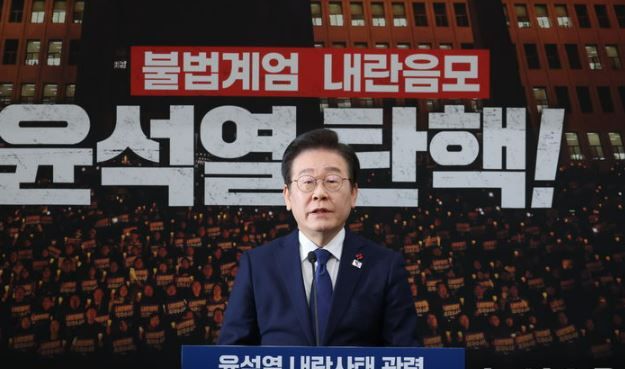 더불어민주당 이재명 대표가 6일 오전 서울 여의도 국회에서 윤석열 내란 사태 관련 특별성명을 발표하고 있다. [사진출처=뉴시스]<br>