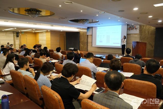 한국건설산업연구원이 11일 서울 강남구 건설회관에서 2024년 하반기 건설‧부동산 경기 전망 세미나를 진행하고 있다. ⓒ투데이신문