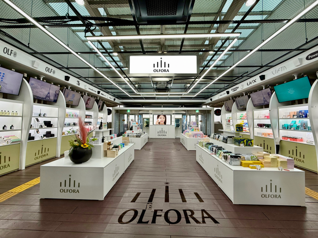 고속도로 휴게소 최초의 뷰티 종합 매장인 올포라(OLFORA) [사진제공=㈜파워풀엑스]<br>