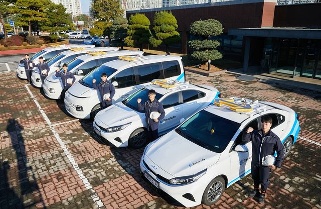 삼천리 직원들이 도시가스 현장 안전관리 업무를 위해 나서고 있다. [사진제공=삼천리]