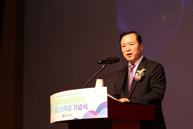지난 2월 3일 충북혁신도시 본사에서 열린 한국가스안전공사 창립 51주년 기념식에서 박경국 사장이 기념사를 하고 있다. [사진=한국가스안전공사]