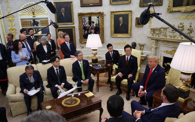 이재명 대통령과 도널드 트럼프 미국 대통령이 지난 8월 25일(현지 시간) 미국 워싱턴DC 백악관에서 한미 정상회담을 하고 있다. [사진제공=뉴시스]