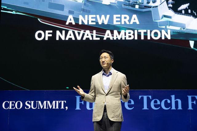 HD현대 정기선 회장이 27일 APEC CEO 서밋 ‘퓨처 테크 포럼 조선’에서 기조연설을 진행하고 있다. [사진=HD현대]