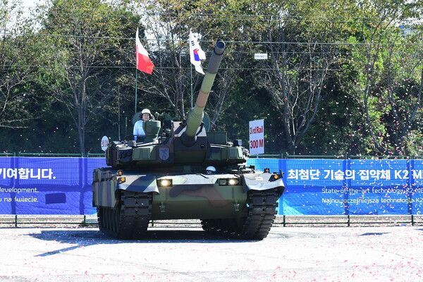 폴란드와 공급계약을 맺은 K2 전차. [사진=현대로템]