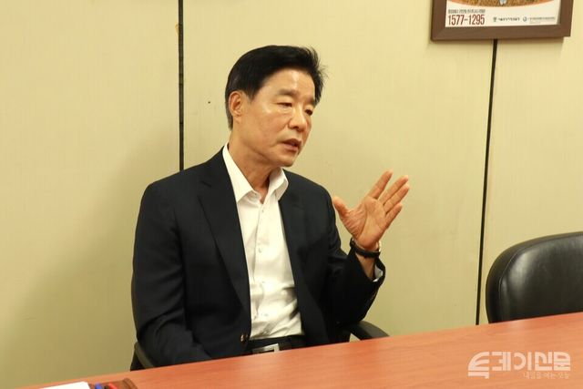 한국범죄재피해자지원중앙센터 김두일 사무처장이 본보와의 인터뷰에서 발언하고 있다. ⓒ투데이신문<br>