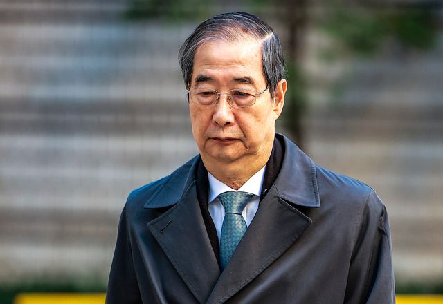 한덕수 전 국무총리가 지난 3일 서울 서초구 서울중앙지방법원에서 열린 '내란방조·위증 등 혐의' 관련 5차 공판에 출석하고 있다. [사진제공=뉴시스]