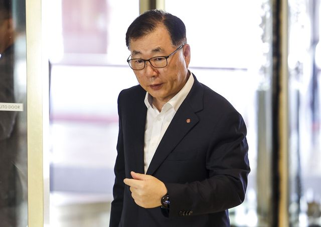 롯데건설 박현철 대표가 지난해 7월 19일 서울 송파구 롯데호텔서울에서 열린 2024 하반기 롯데VCM(옛 사장단 회의)에 참석하고 있다. [사진=뉴시스]